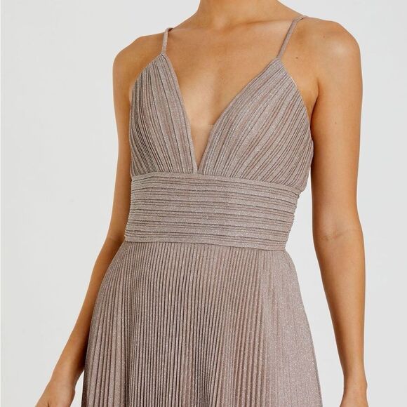 Mac Duggal 30725 Womens SHIMMER PLEATED V NECK GOWN Oscars - Picture 6 of 16